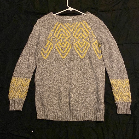 Gray and yellow sweater - Picture 1 of 5